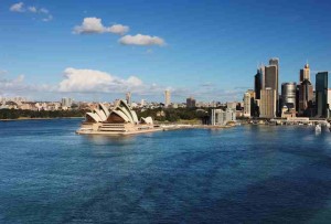 photodune-5888907-a-skyline-view-of-the-sydney-opera-house-and-skyscrapers--s